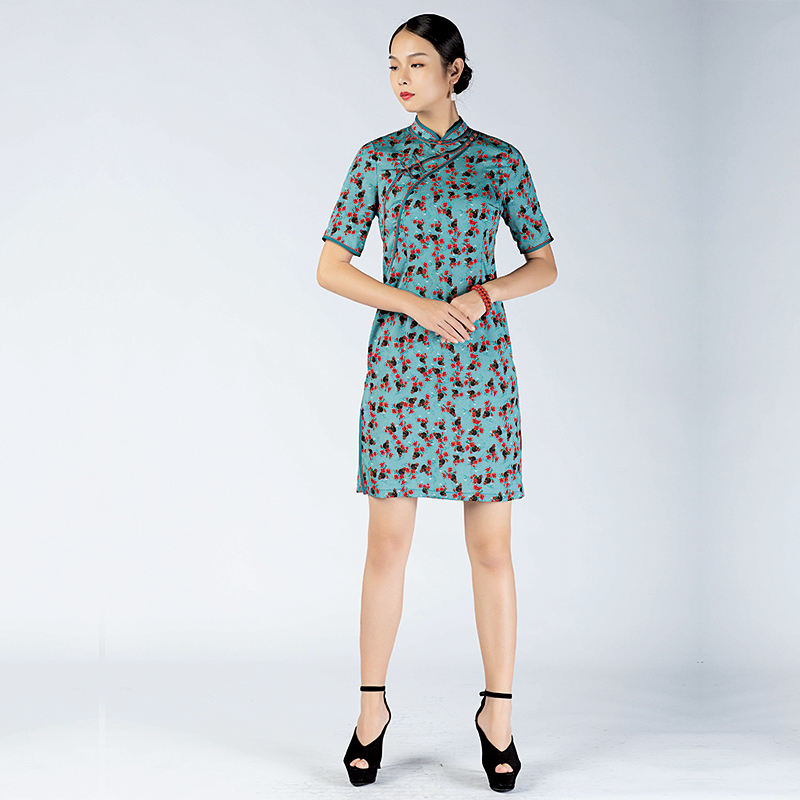 素罗依2024夏季新款女装QPX1589盘扣时髦设计感短袖中长连衣裙