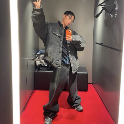 刷蜡涂层廓形重磅硬挺深裆牛仔男