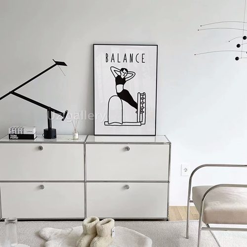 普拉提线条风瑜伽馆装饰画