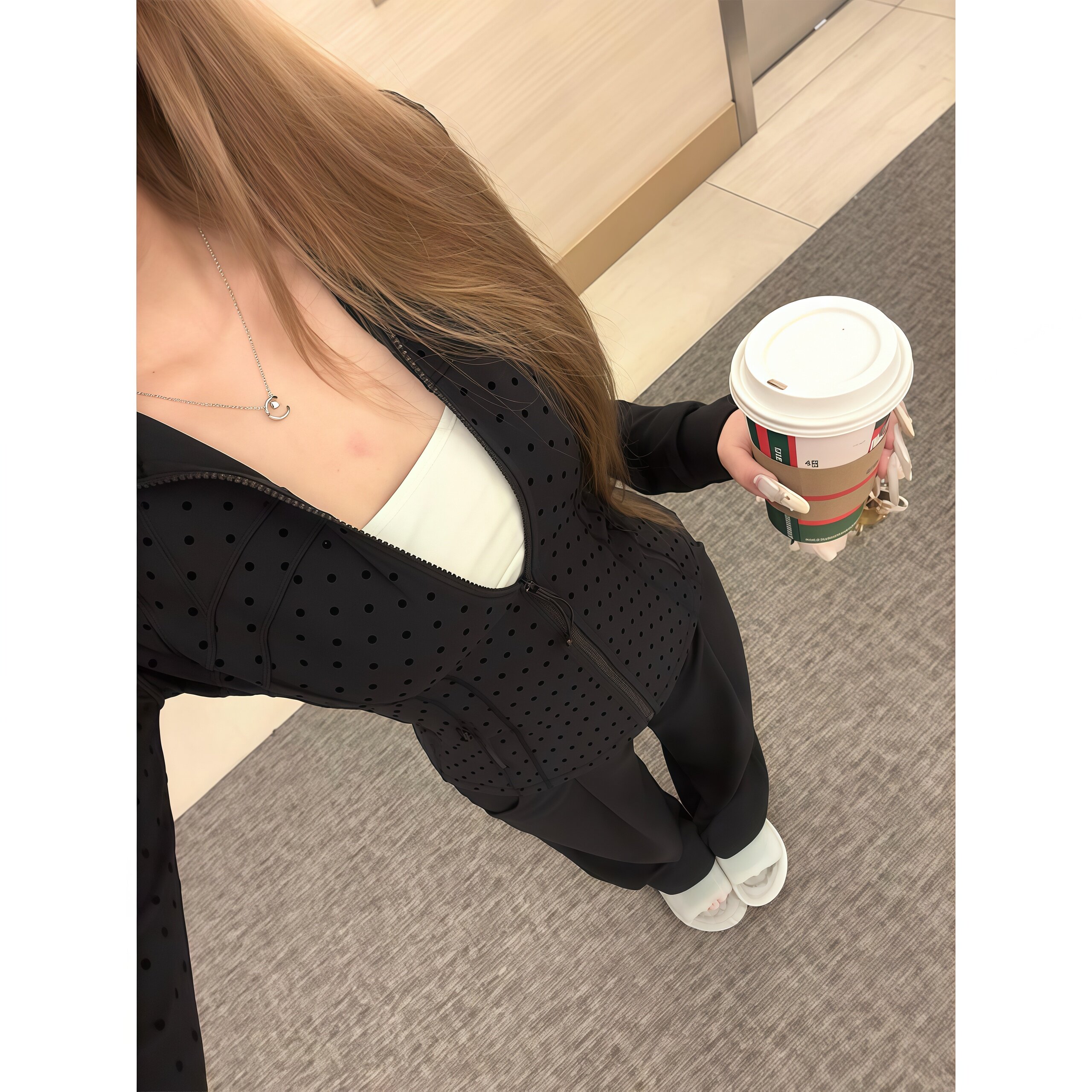 luqilulu美萌黑波点显瘦立领