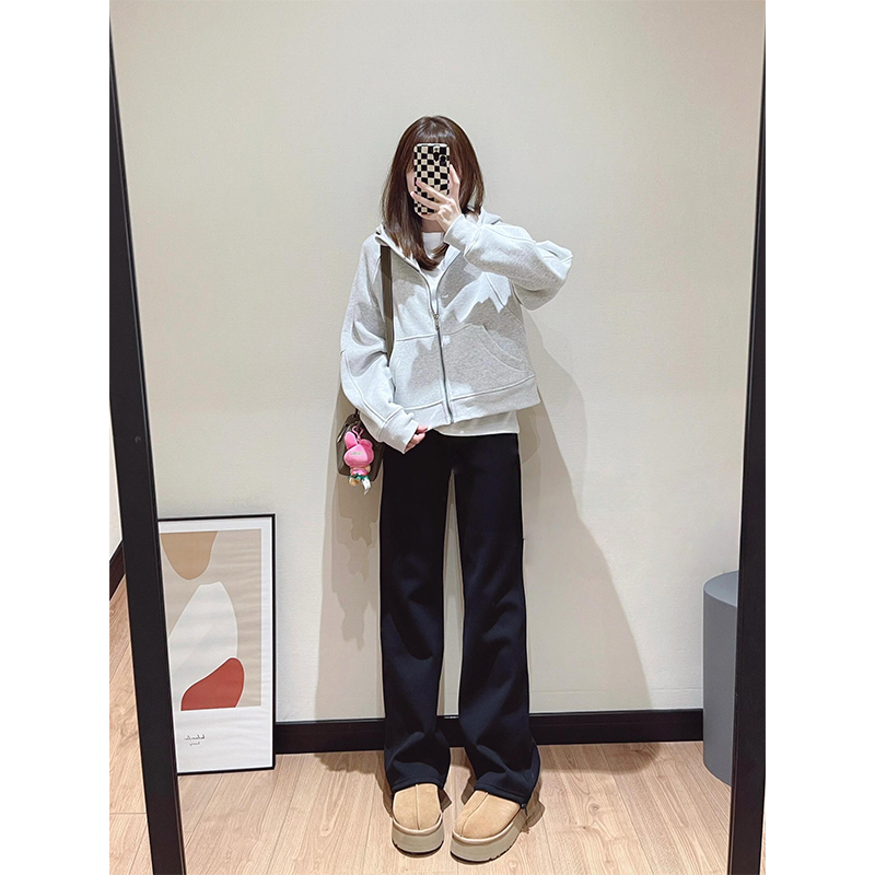 luqilulu短款秋冬运动连帽卫衣