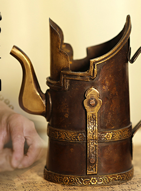 尼泊尔手工铜壶藏式酥油壶乔迁新居礼品民族工艺品客厅家居摆件