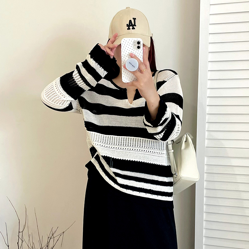 大码女装圆领镂空长袖上衣女条纹衫2025秋胖mm宽松外穿内搭针织衫