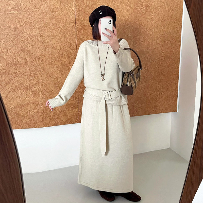 韩系温柔纯色一字领针织套装女20