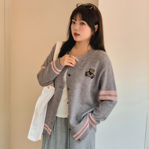 200斤大码女装学院风tb小熊外套上衣2023秋冬胖mm宽松针织开衫女