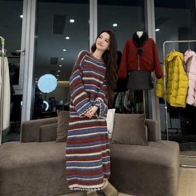 恩佳专享毛衣套装女连帽条纹