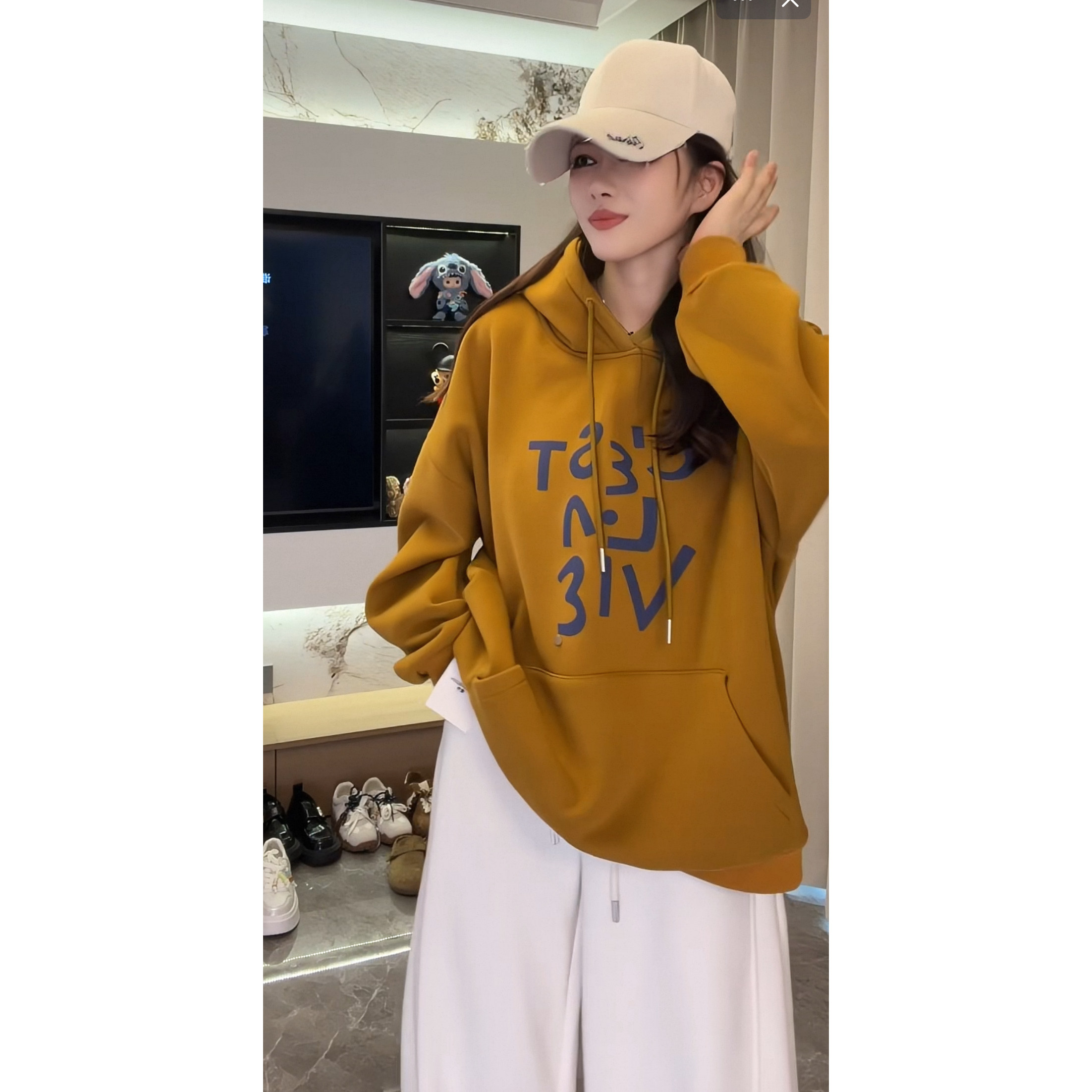 杨杨高定秋冬颗粒绒印花卫衣