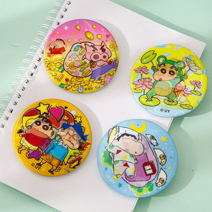 蜡笔小新可爱光影闪动马口铁金属徽章胸针别针饰品配饰生日小礼物