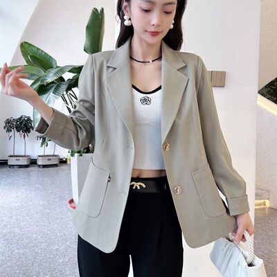 春秋外套休闲西服上衣百搭设计