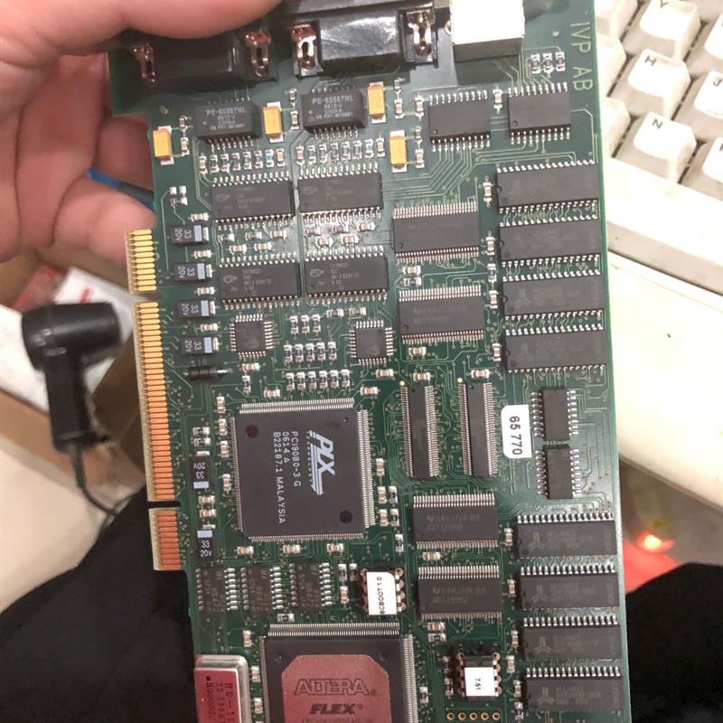 IVP AB 20-000-3304-012 DC2189 LAGER 采集卡