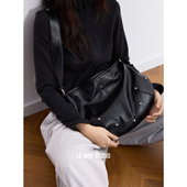 小众中古朋克铆钉百搭单肩斜挎流浪包 bag AMO｜原创 Tutor