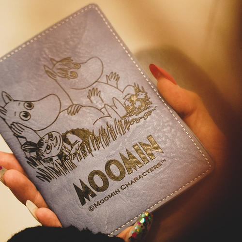 芬兰TMF姆明Moomin护照夹皮革卡包可爱彩色零钱包旅行外出用