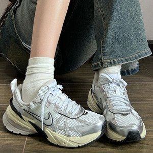 耐克鞋Nike V2K Run 白银男女运动厚底休闲运动跑步鞋FD0736-101