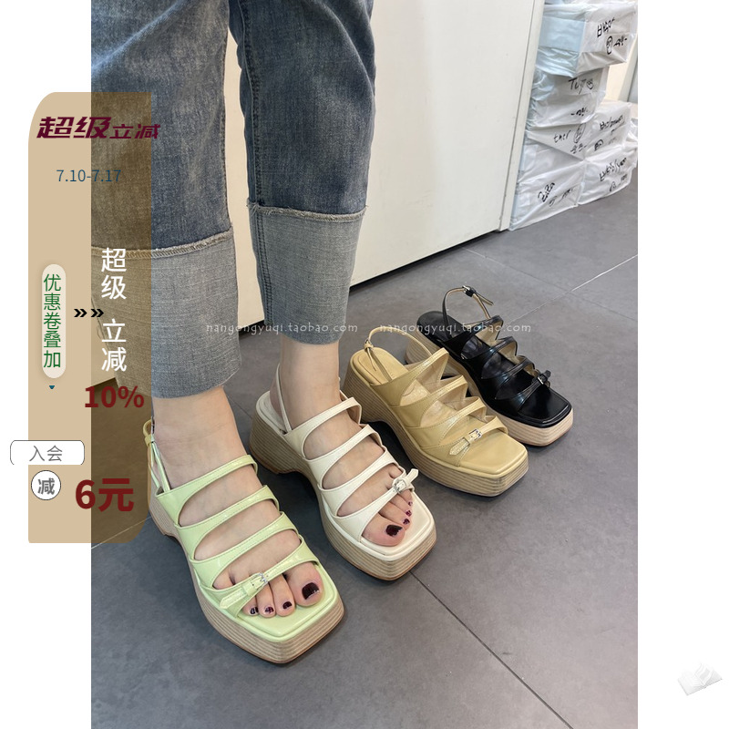 休闲松糕厚底细带镂空皮带扣凉鞋