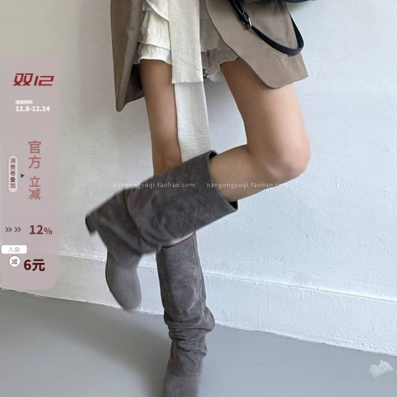 褶皱堆堆裤靴方跟烟灰套筒靴
