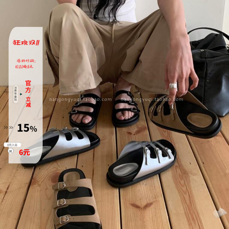 软底厚底银色皮带扣露趾凉拖