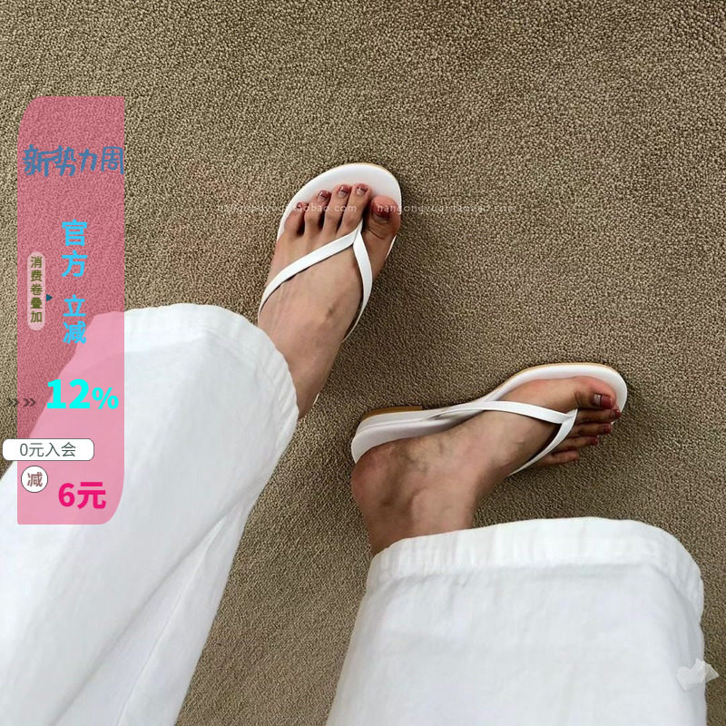简约漆皮夹趾小坡跟人字拖凉拖