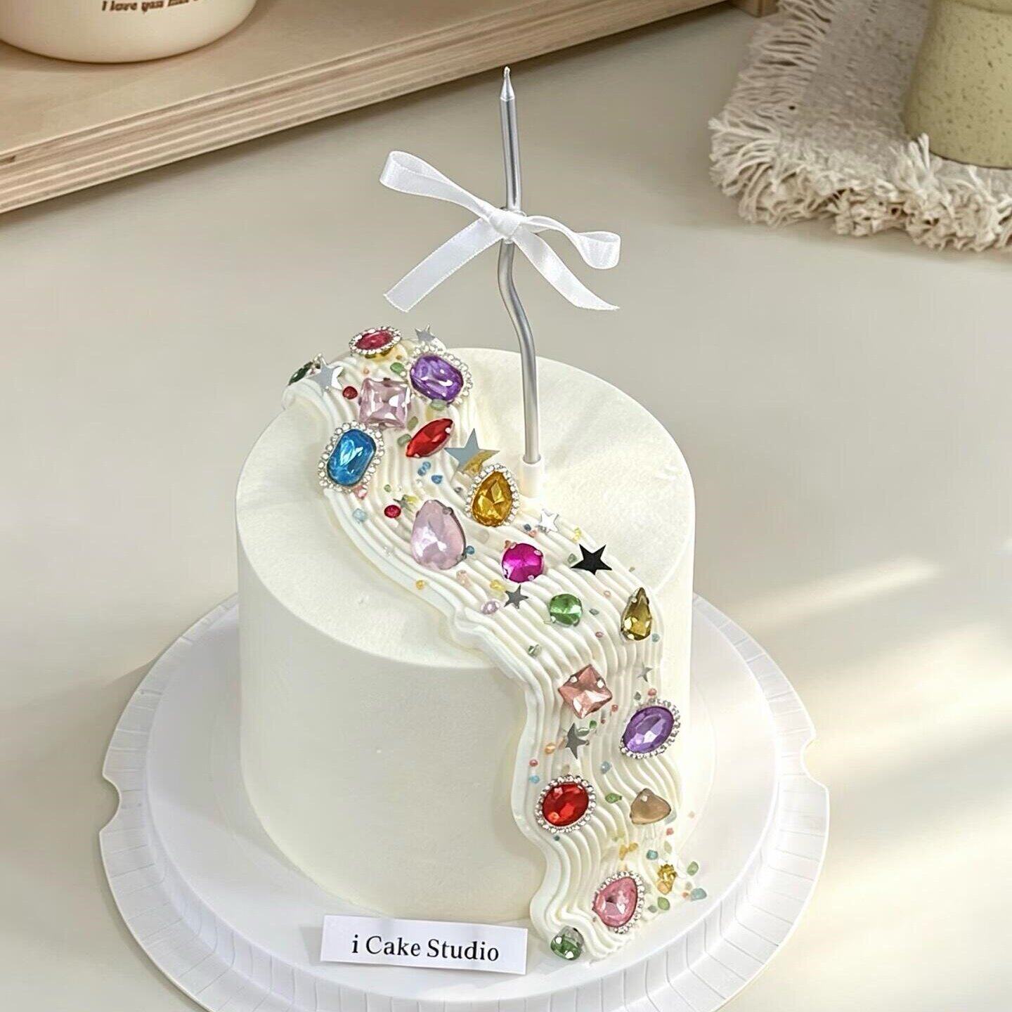 简约彩色钻石宝石蛋糕装饰五彩水晶珠宝点缀女神生日甜品装扮摆件