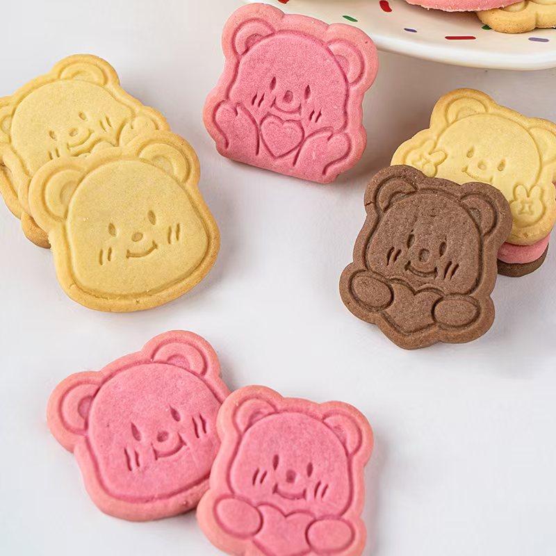 网红可爱黄油小熊美味饼干蛋糕装饰蛋筒生日卡通甜品烘焙装扮摆件