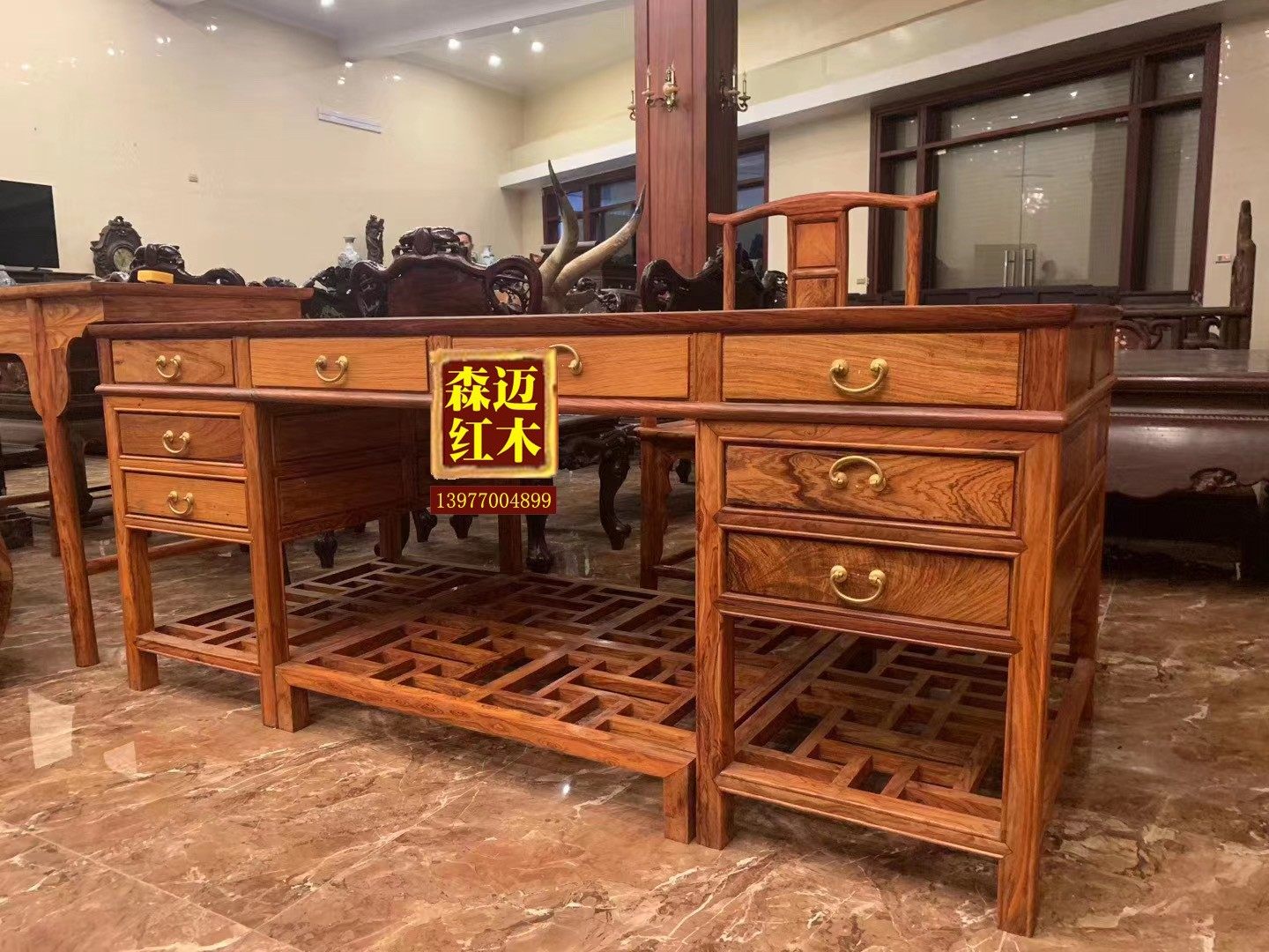 越南黄花梨办公桌原木榫卯品质明清古典降香黄檀红木家具雕花组装