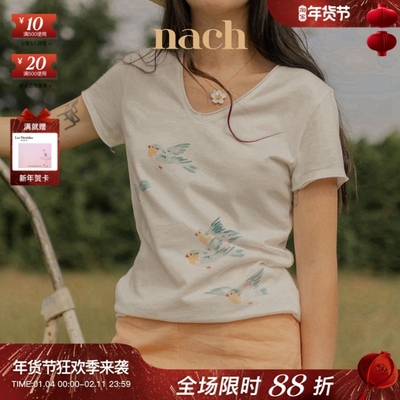 NACH飞鸟三色堇母鸡梨印花女T恤