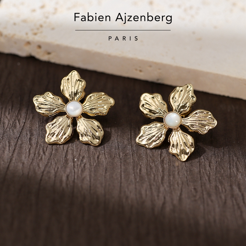 巴黎Fabien Ajzenberg代购Laurine花朵雕刻花瓣天然石白母贝耳钉