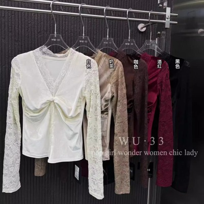 纯欲修身显瘦褶皱蕾丝拼接打底衫