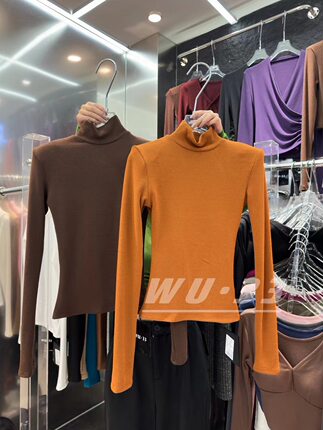 wu.33打底衫2025冬季新款韩版修身显瘦半高领加绒设计感长袖内搭