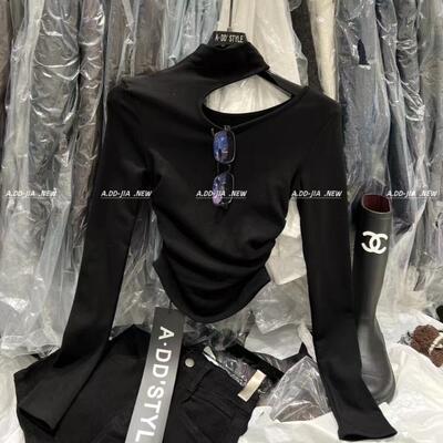 纯欲显瘦露肩挂脖设计感长袖上衣