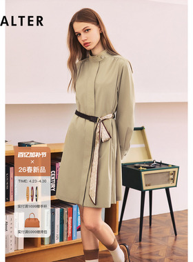 诗篇专选高智感知性立领风衣式连衣裙丝巾装饰皮带2026春季新款