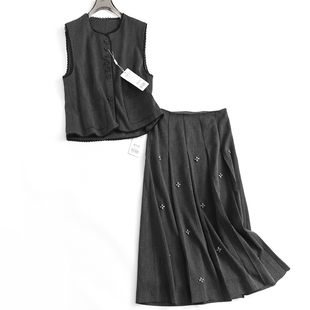 背心马甲订钻百褶半身裙女套装 无袖 F720 圆领纽扣开衫 蕾丝换边线衫