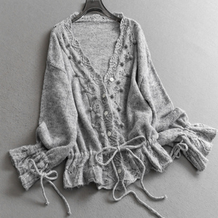 女针织衫 温柔慵懒长袖 V529 新款 圆球镂空钩花宽松系带毛衣2025秋季