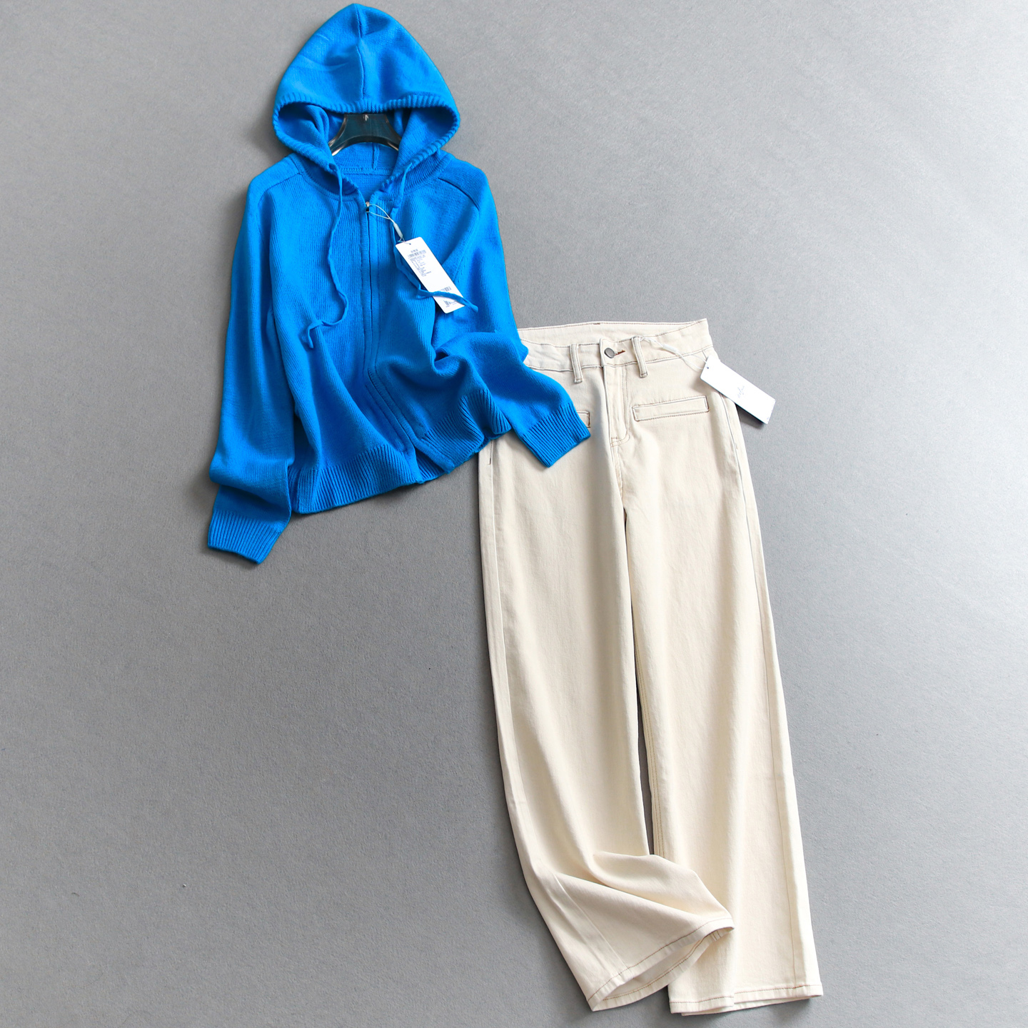 连帽拉链开衫毛衣直筒牛仔裤套装