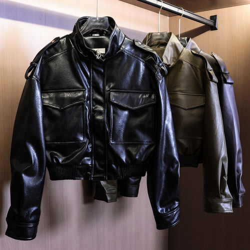 纯大口袋立领仿皮效果长袖女皮衣