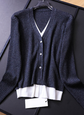 撞色拼接假两件显瘦修身V领打底衫2025秋季新款长袖女针织衫B773