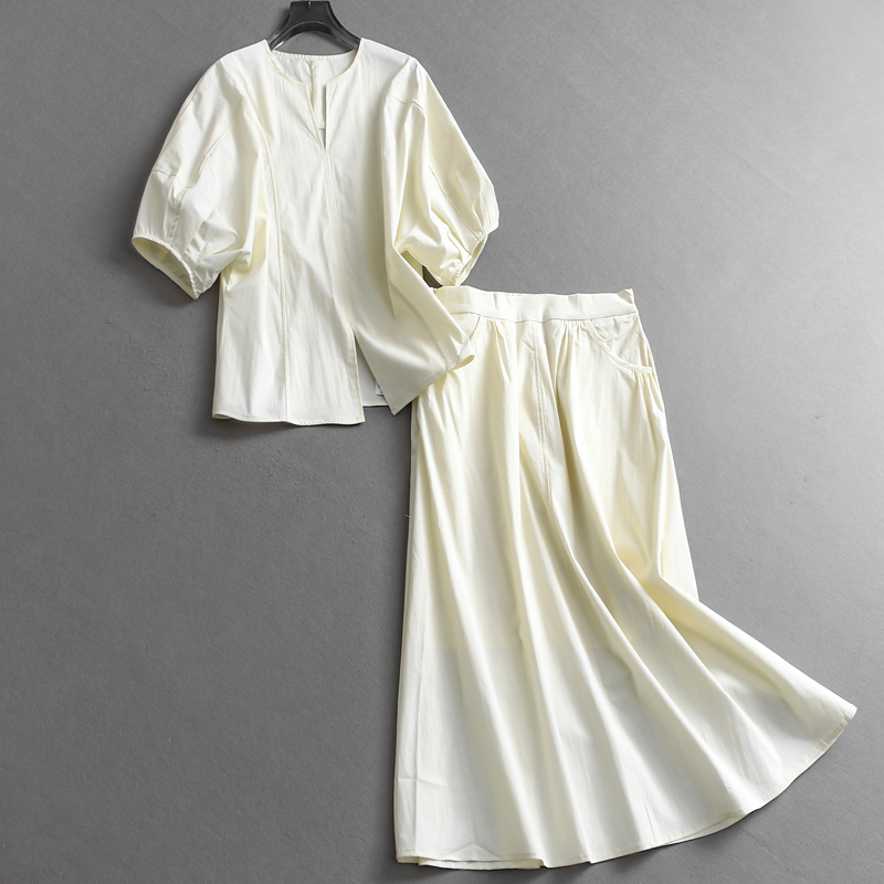 开叉衬衫可配一整套半身裙女套装