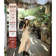 2toyoung落跑公主 白色吊带连衣裙女夏季收腰不规则下摆碎花裙子