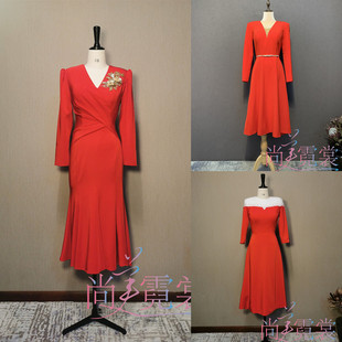 租央视主持人龙洋同款红色深V领高级钉珠中长礼服裙轻奢演出服北