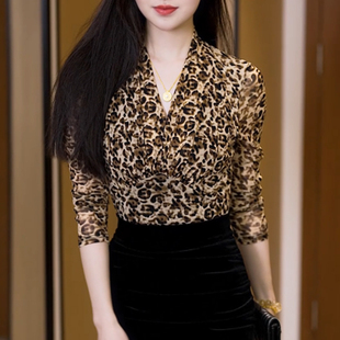 2026新款今年流行爆款小衫洋气豹纹印花长袖上衣修身打底衫女内搭