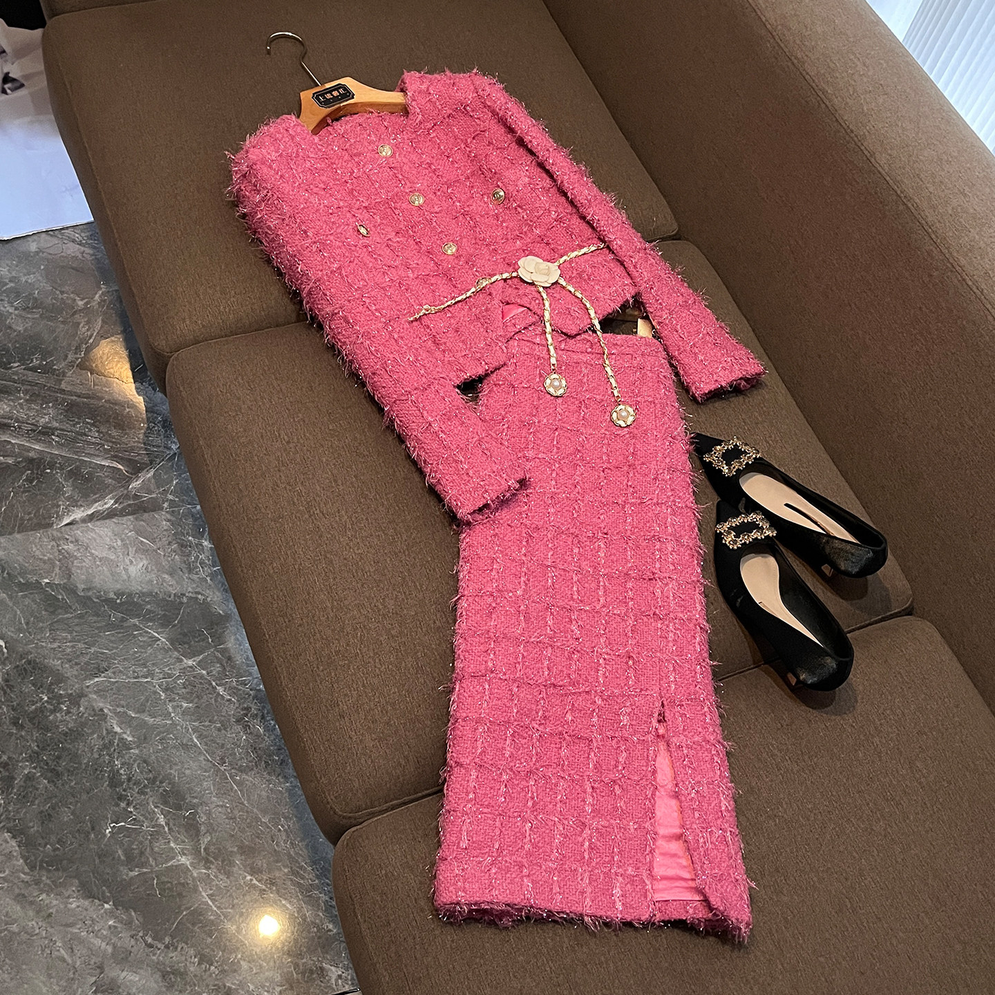玫红小香风粗花呢女秋冬两件套