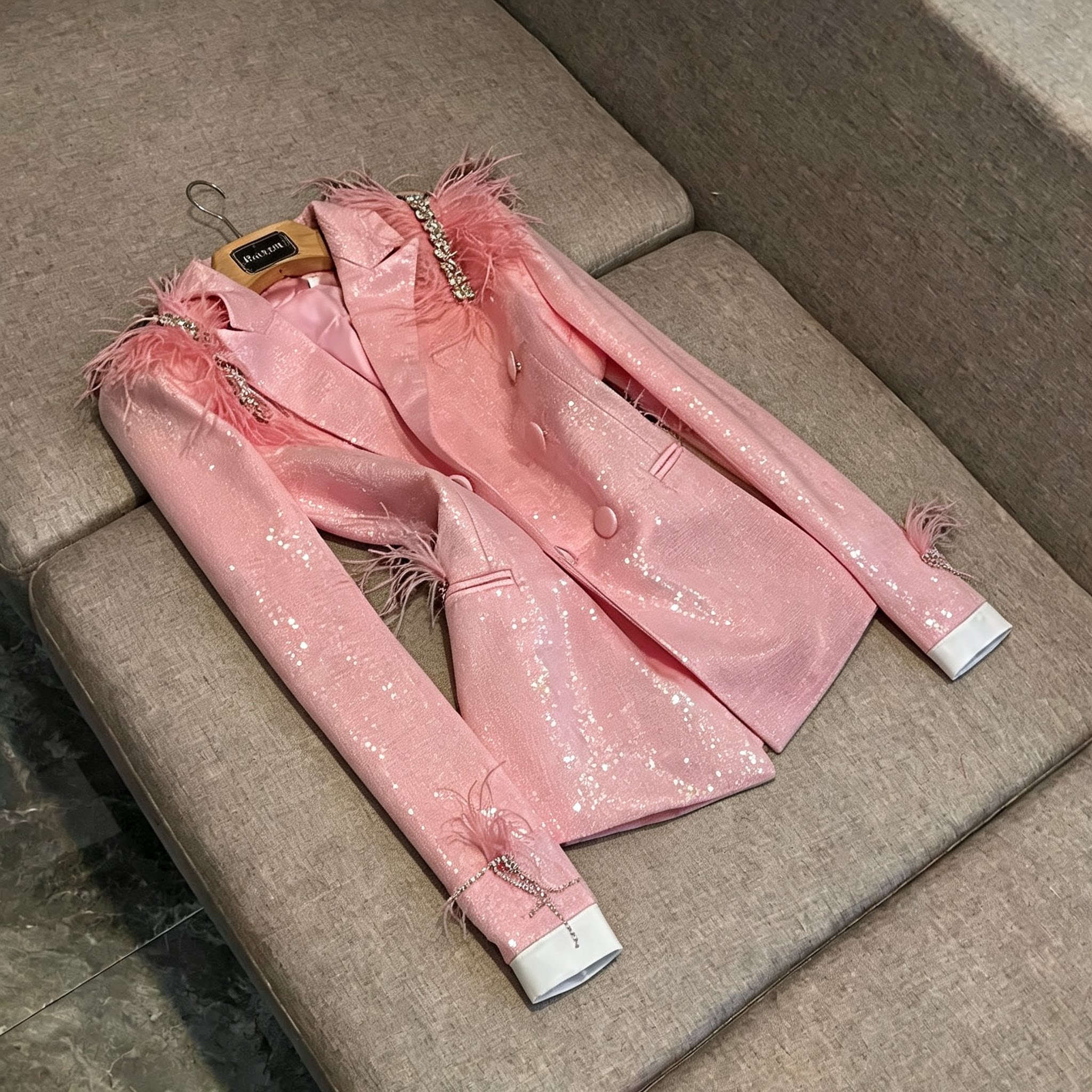 甜御风粉色亮片西装外套女通勤长袖双排扣羽毛装饰修身修身21033
