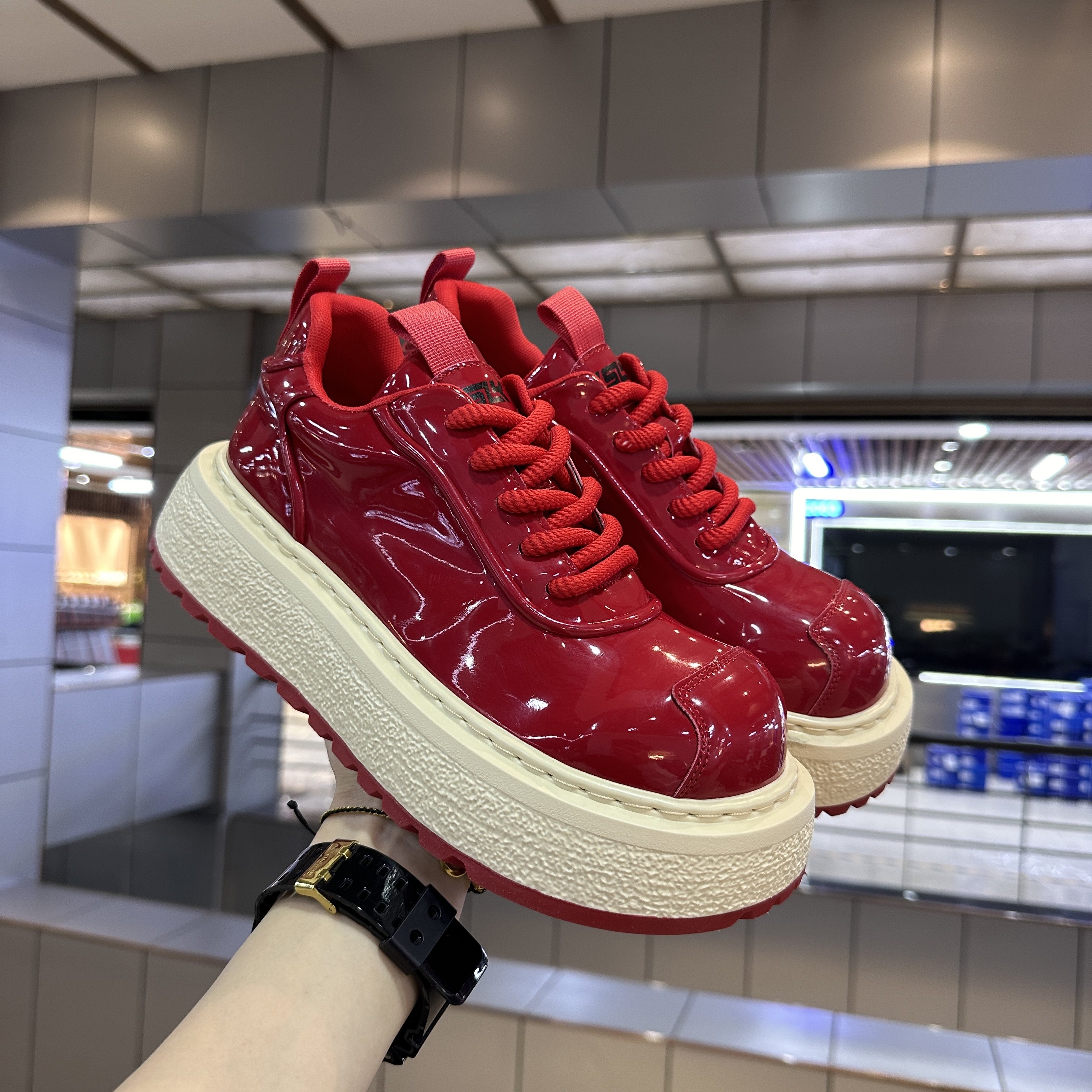 帅气炸街网红男鞋丑萌大头时装KTV小伙理发师亮面鞋厚底外增高鞋,流行男鞋,老爹鞋,淘宝优惠券,粉丝福利购,淘宝优惠卷