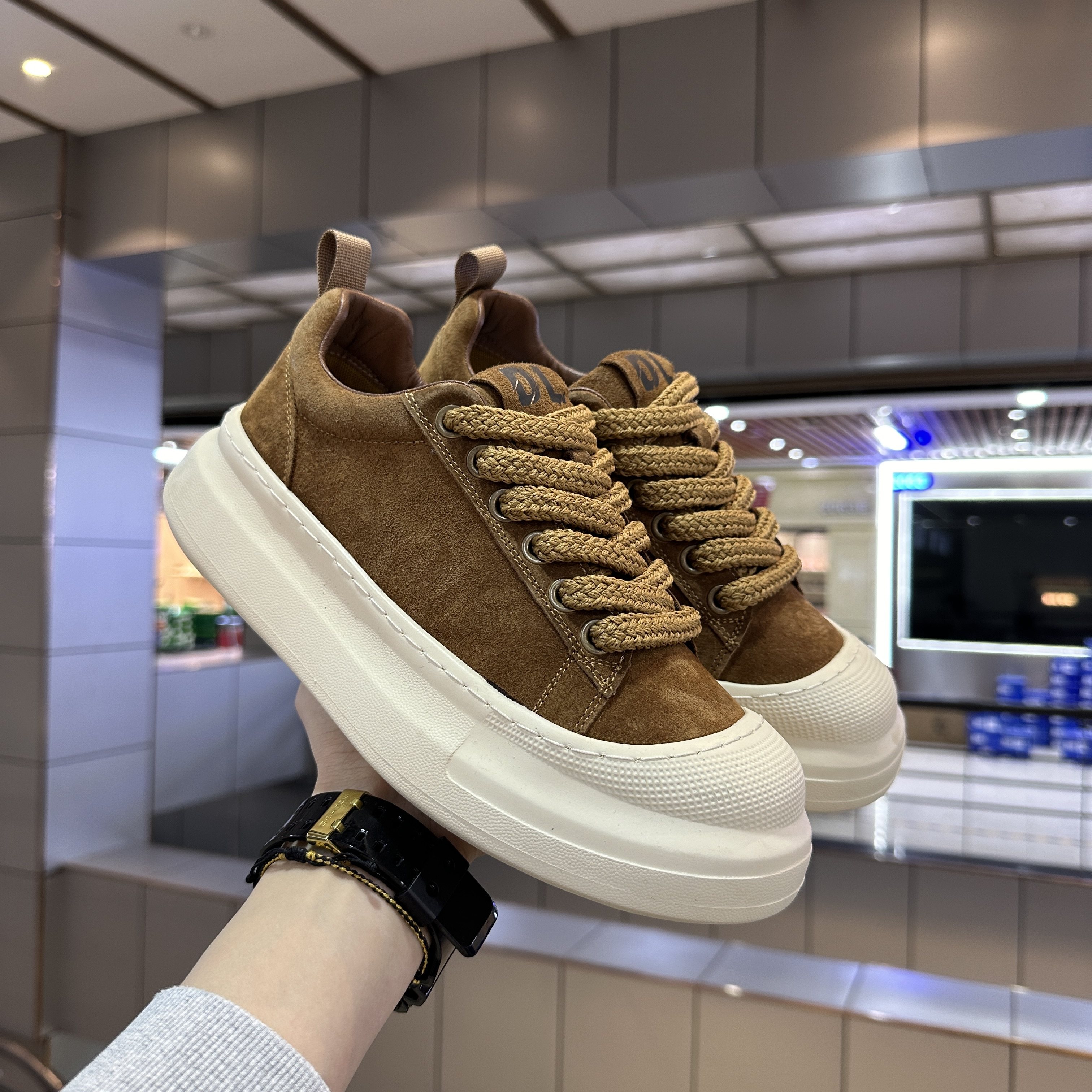 帅气网红男时尚休闲厚底板鞋男复古翻毛皮鞋运动鞋潮鞋增高老爹鞋,流行男鞋,单鞋,淘宝优惠券,粉丝福利购,淘宝优惠卷