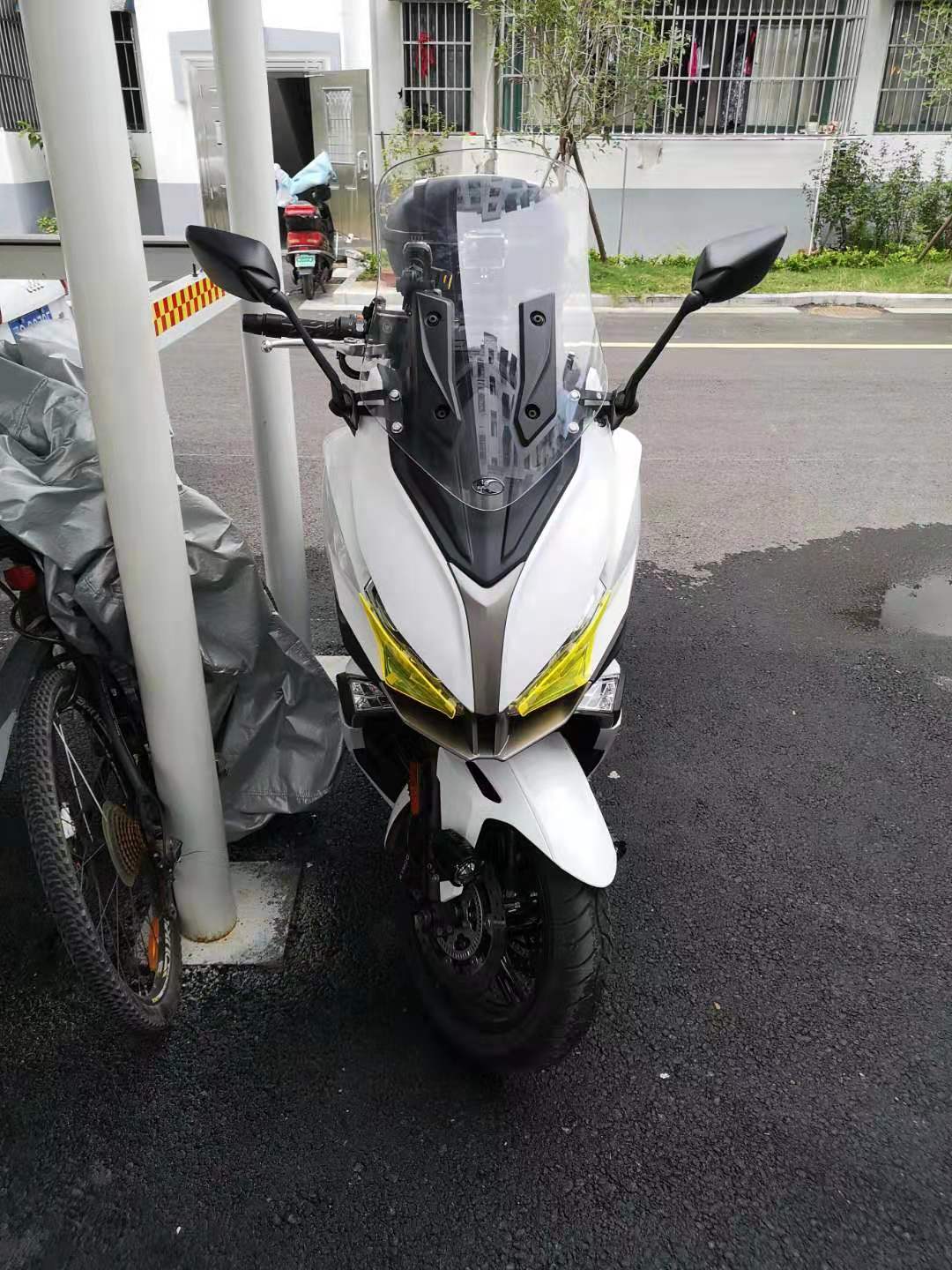 台产光阳赛艇400 xciting s400车大灯保护贴片彩色护镜罩改装配件
