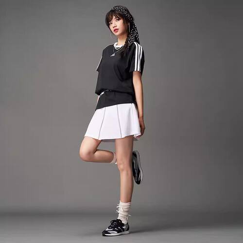 阿迪达斯秋女子S BF TEE运动休闲圆领短袖T恤锐力KC5439 KC5440