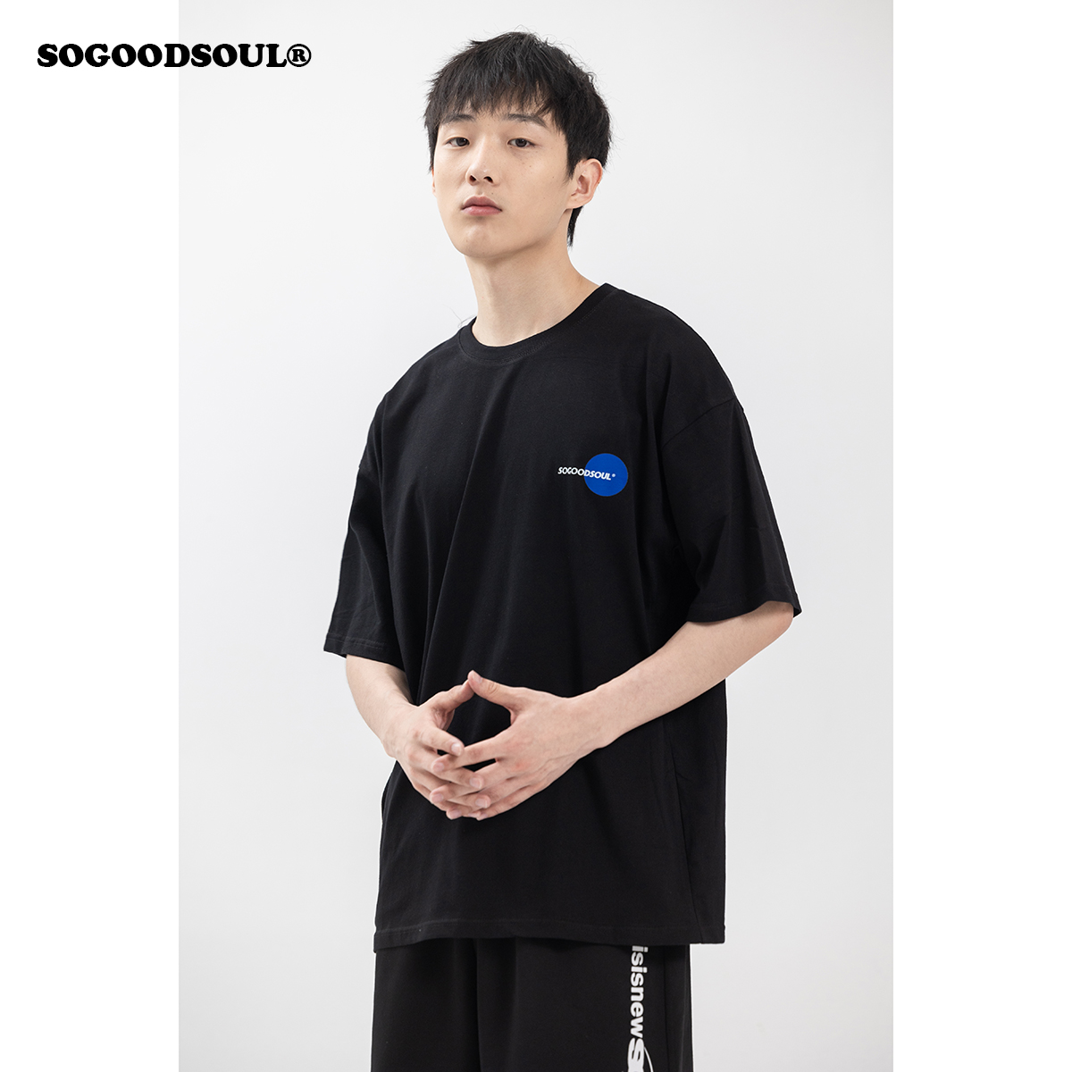 SOGOODSOUL新款基础圆标胸口LOGO宽松纯棉圆领情侣短袖T恤国潮