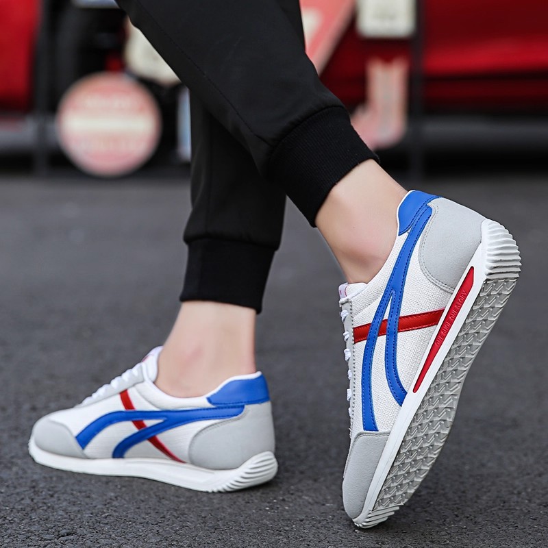 透气防臭轻便薄款休闲运动潮鞋