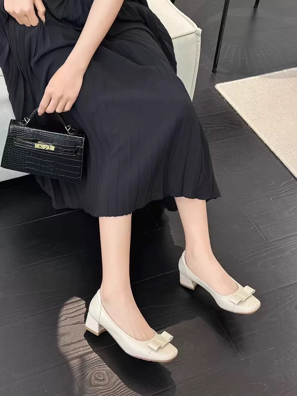 新款时尚牛漆皮配网休闲百搭女鞋浅口粗跟单鞋女鞋