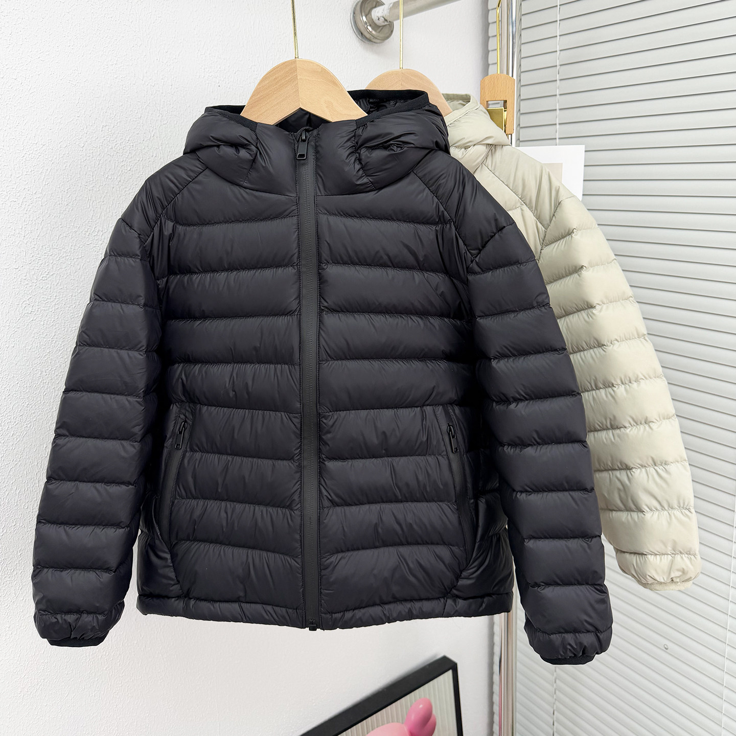 儿童轻薄连帽90白鸭绒羽绒服