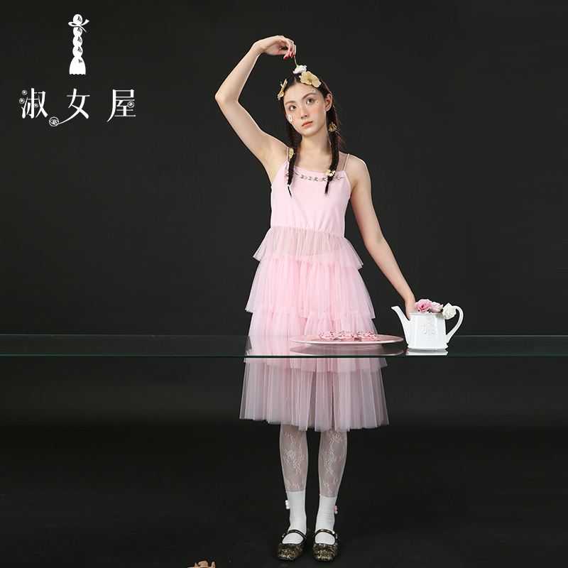 淑女屋官方旗舰店两件套短裤内搭修身可爱风吊带网纱公主裙连衣裙